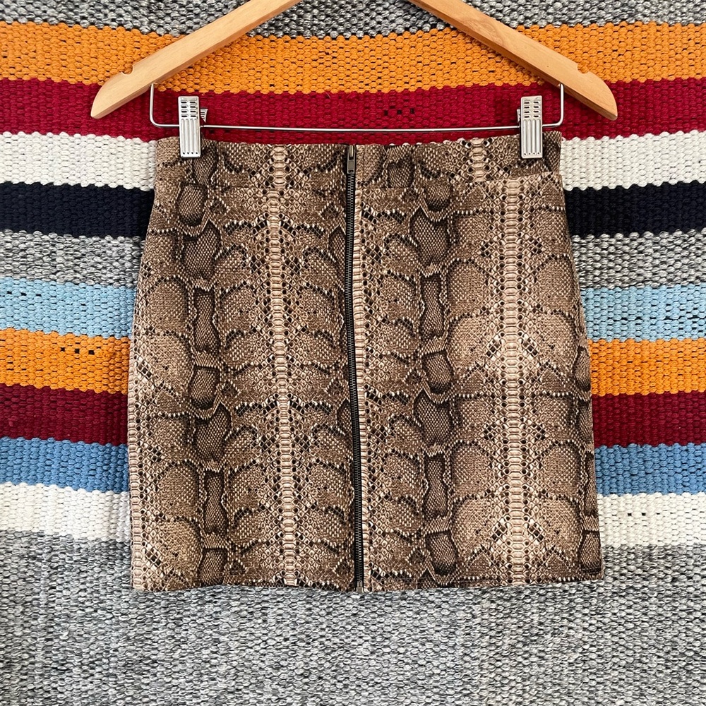 Windsor Snake Print Mini Skirt - Picture 5 of 16